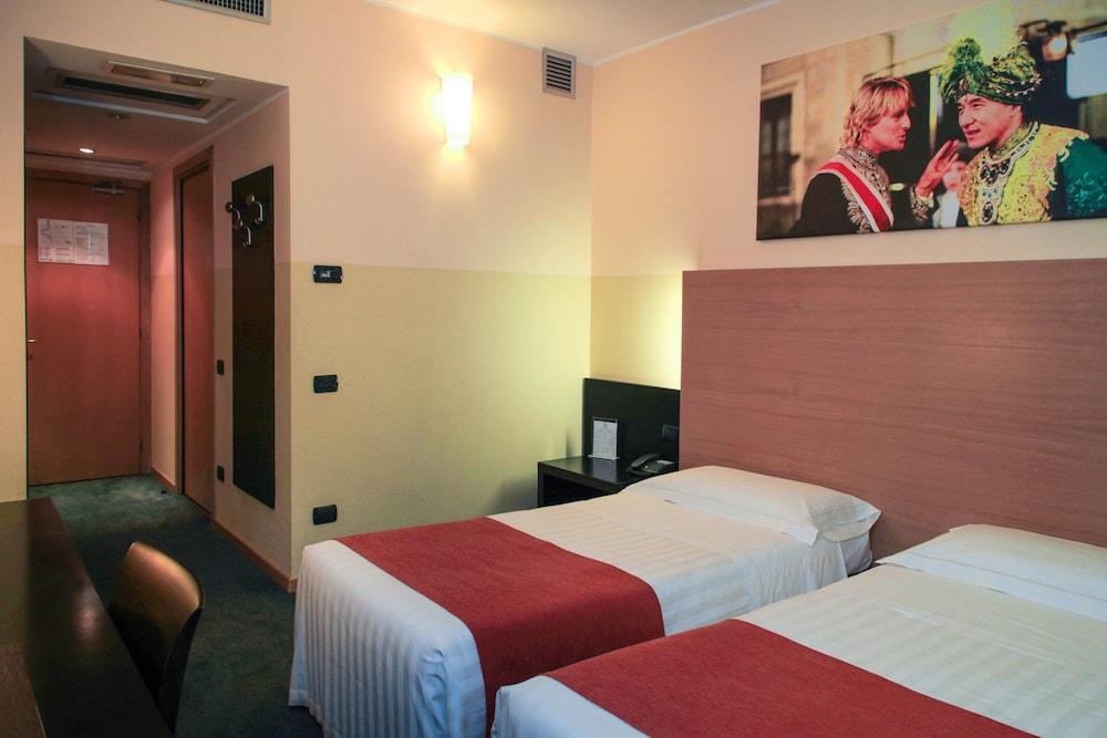קולוניו מונצזה B&B Hotel Milano Cologno Studios מראה חיצוני תמונה
