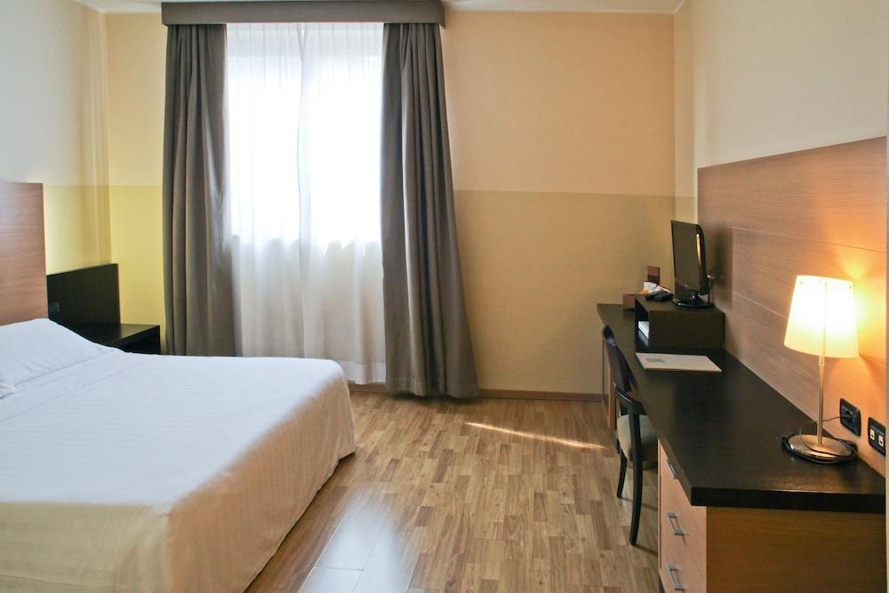קולוניו מונצזה B&B Hotel Milano Cologno Studios מראה חיצוני תמונה
