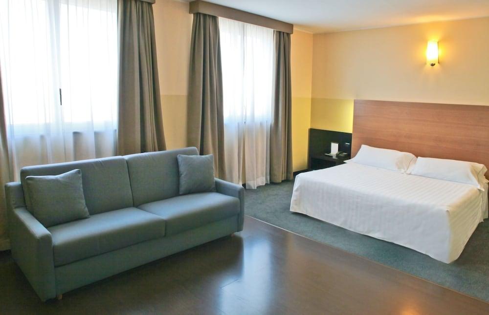 קולוניו מונצזה B&B Hotel Milano Cologno Studios מראה חיצוני תמונה