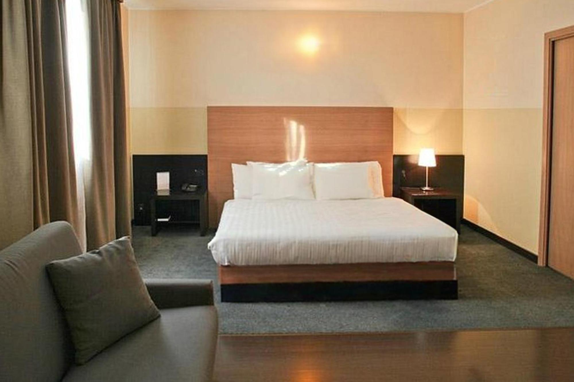 קולוניו מונצזה B&B Hotel Milano Cologno Studios מראה חיצוני תמונה