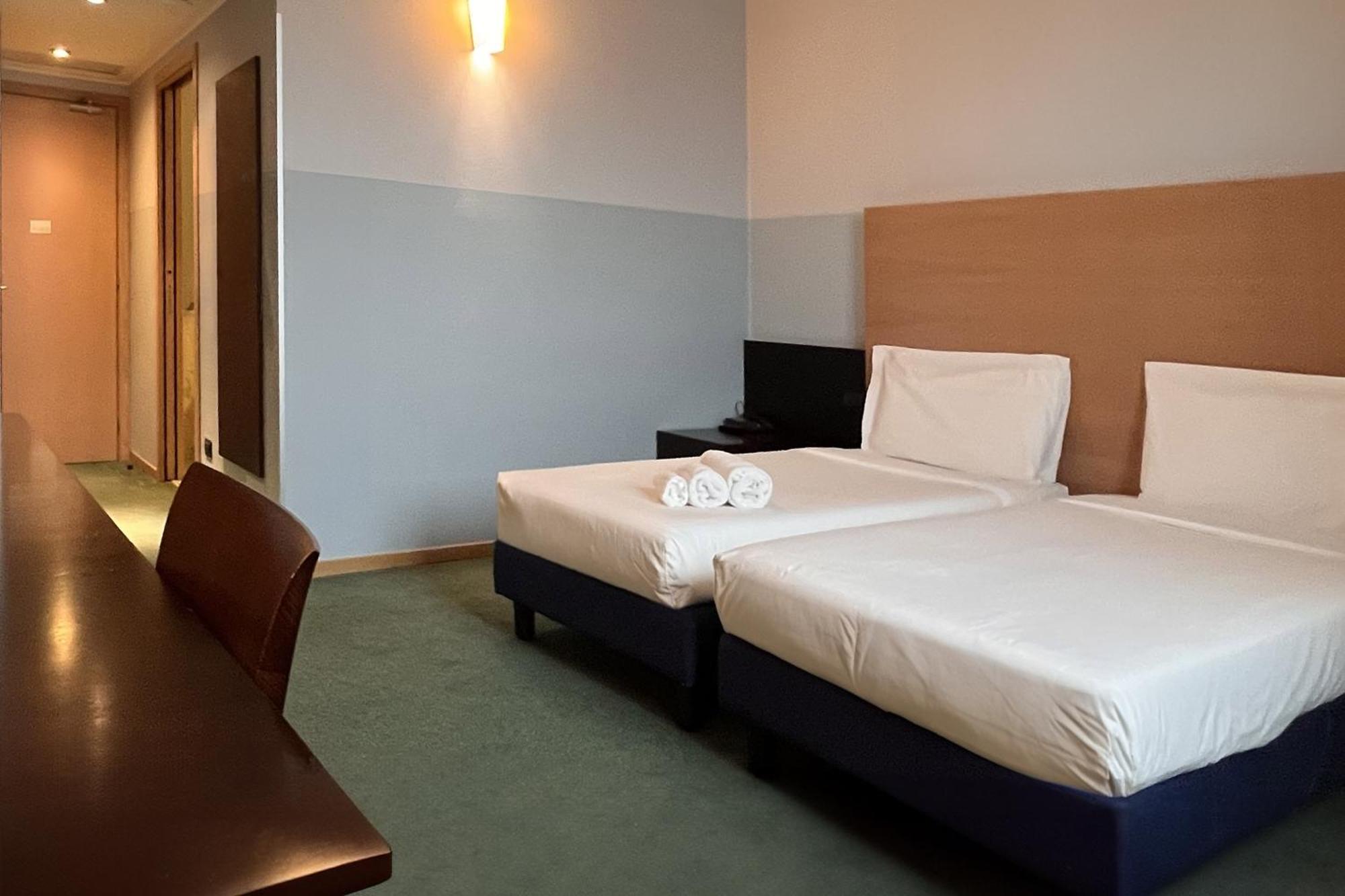 קולוניו מונצזה B&B Hotel Milano Cologno Studios מראה חיצוני תמונה
