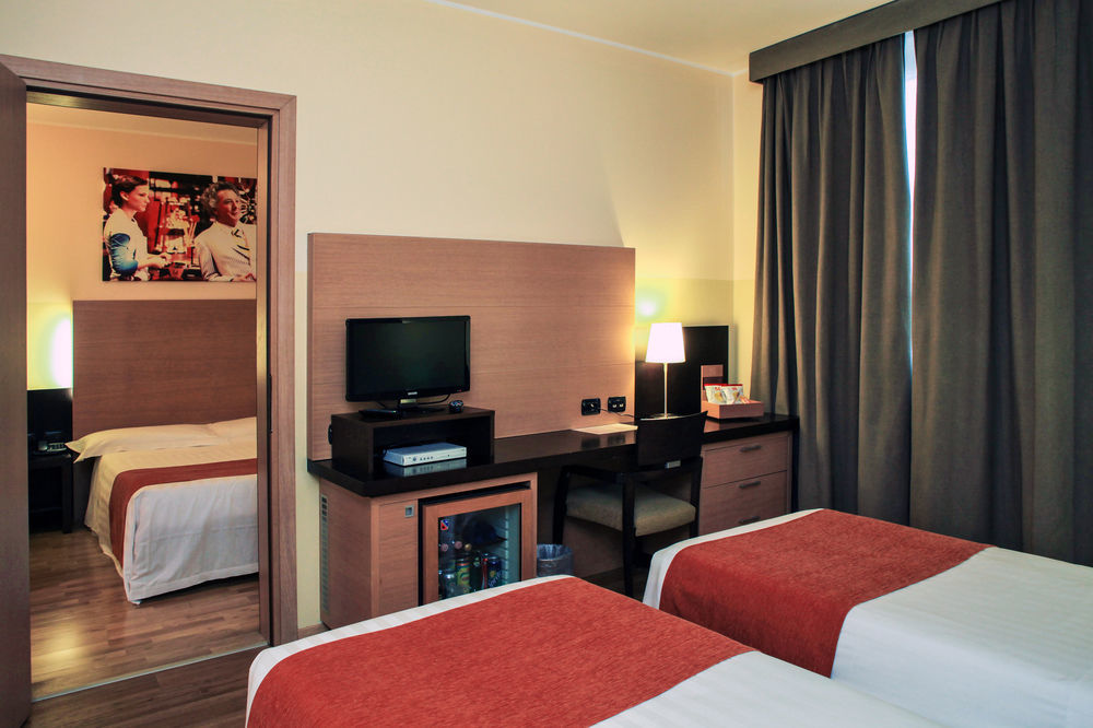 קולוניו מונצזה B&B Hotel Milano Cologno Studios מראה חיצוני תמונה