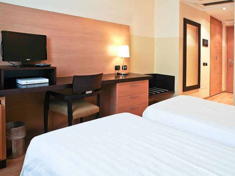 קולוניו מונצזה B&B Hotel Milano Cologno Studios מראה חיצוני תמונה