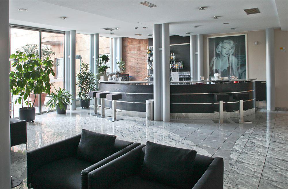 קולוניו מונצזה B&B Hotel Milano Cologno Studios מראה חיצוני תמונה